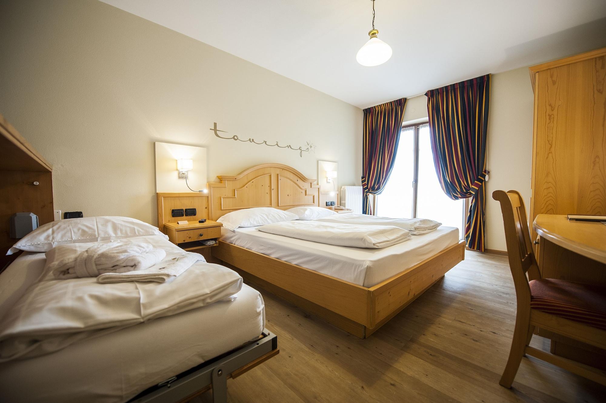 Hotel Touring Livigno Bagian luar foto