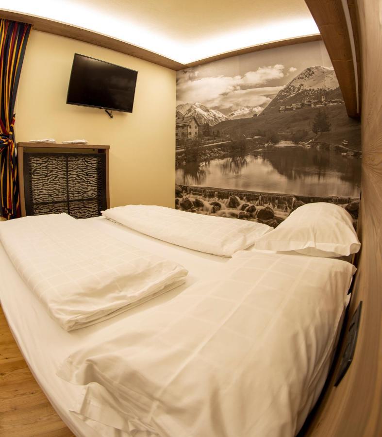 Hotel Touring Livigno Bagian luar foto