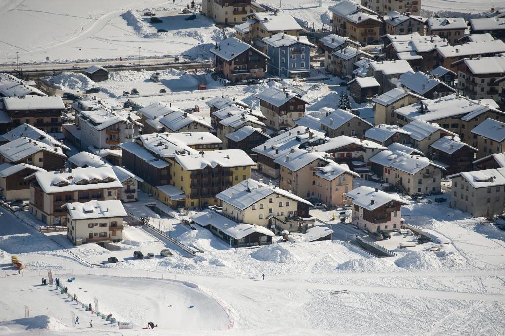 Hotel Touring Livigno Bagian luar foto